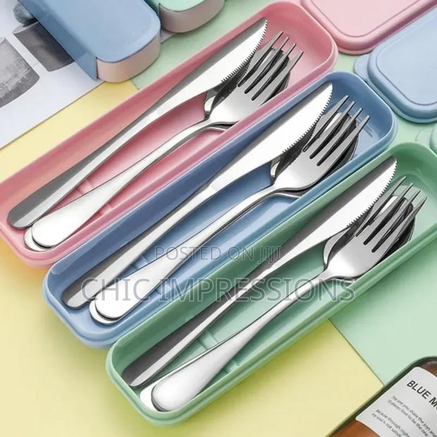 4pcs Travel Cutlery Set · Photo 1
