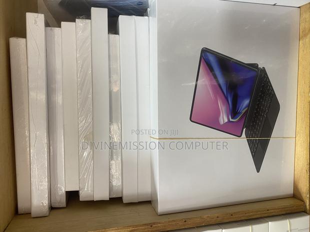 iPad 12.9 Smart Case and Keyboard photo 2