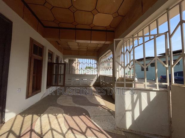 8bdrm House in K Fuseini Estate, Kumasi Metropolitan for sale photo 4