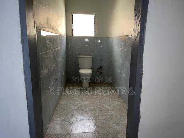 8bdrm House in K Fuseini Estate, Kumasi Metropolitan for sale photo 9