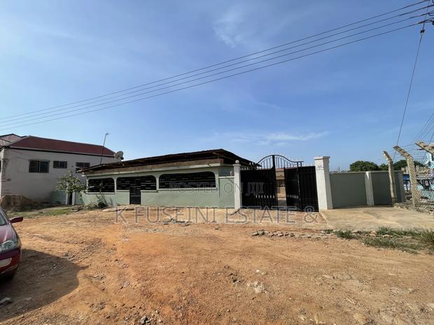 8bdrm House in K Fuseini Estate, Kumasi Metropolitan for sale photo 10
