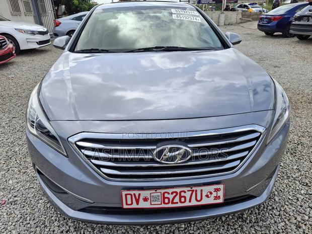 Hyundai Sonata Sport 2.0T Sedan FWD (2.0L 4cyl 6A) 2017 Silver