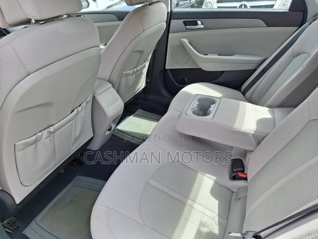 Hyundai Sonata Sport 2.0T Sedan FWD (2.0L 4cyl 6A) 2017 Silver