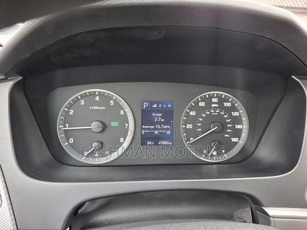 Hyundai Sonata Sport 2.0T Sedan FWD (2.0L 4cyl 6A) 2017 Silver