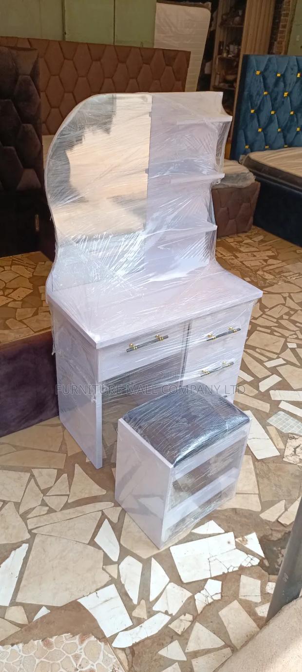 Lovely Dressing Mirror. Free Delivery📮 🥰😊💯 · Photo 3