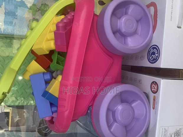 Mega Bloks Scooping Wagon With Building Blocks 125+ PCS photo 3