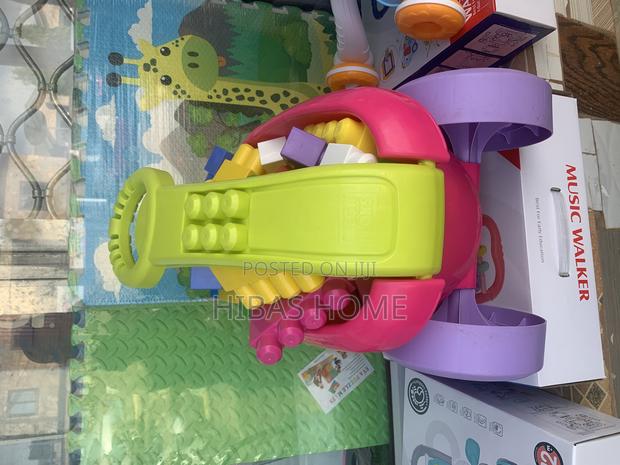 Mega Bloks Scooping Wagon With Building Blocks 125+ PCS photo 6