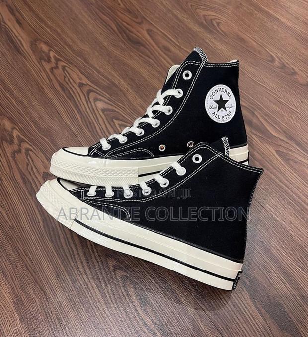 Authentic Chuck Taylor Converse Sneaker · Photo 3