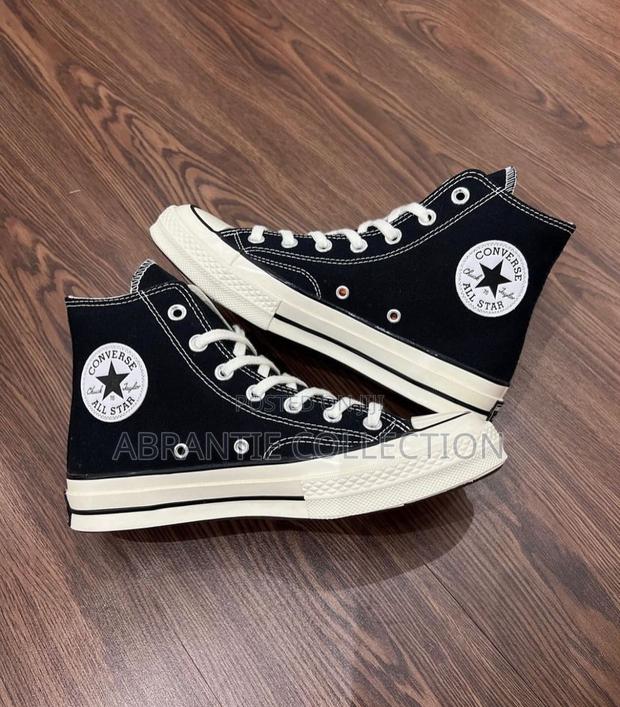 Authentic Chuck Taylor Converse Sneaker · Photo 4