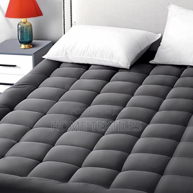 Mattress Toppers Available for Both King and Queen Size Beds · Photo 2
