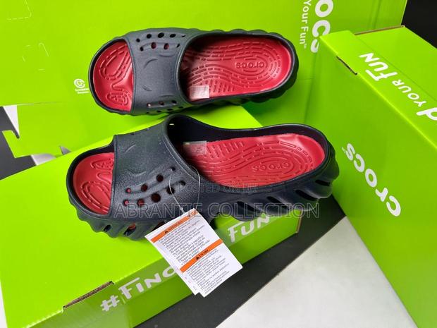 Authentic Crocs Unisex Slides Echo · Photo 4