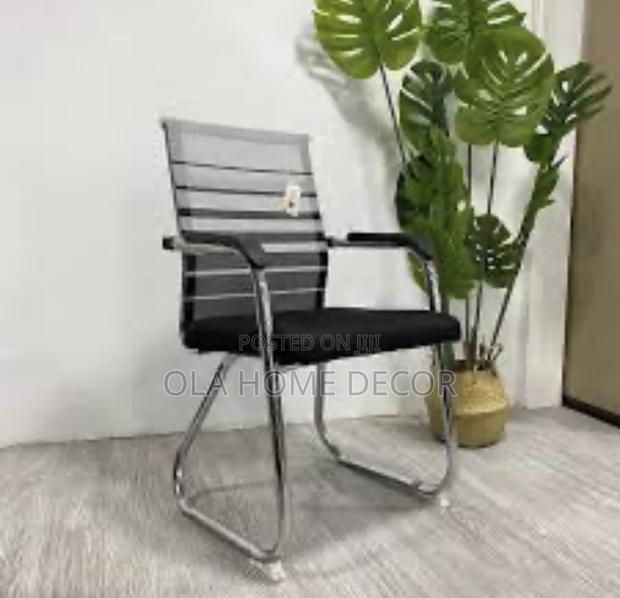 Visitors Chair photo 3