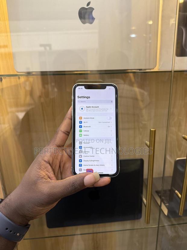 New Apple iPhone 11 256 GB Green photo 3