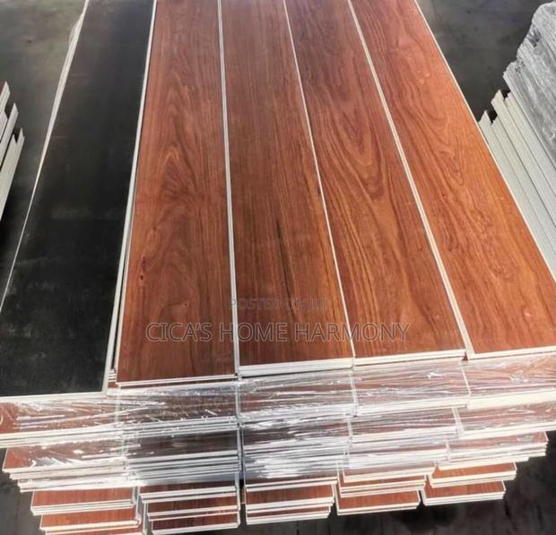 Rectangular Original Vinyl Tiles · Photo 1
