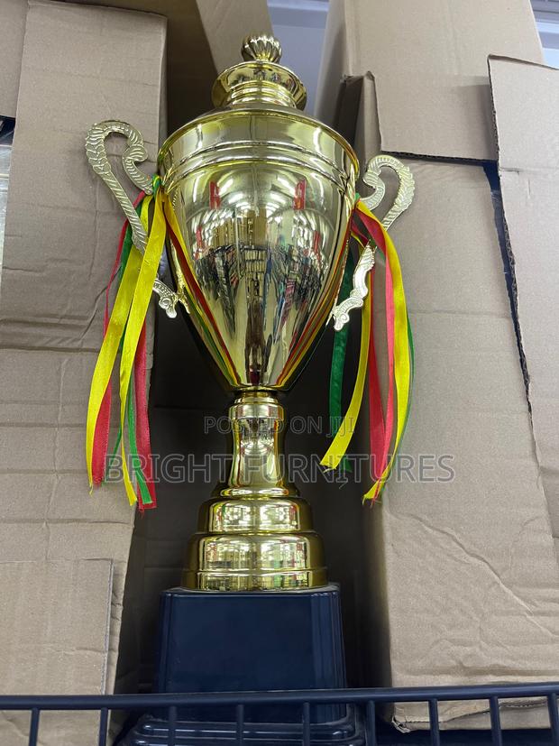 Quality Metal Trophy Cup · Photo 3