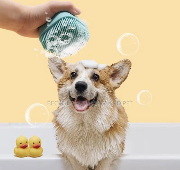 Soft Massage Pet Brush · Photo 4