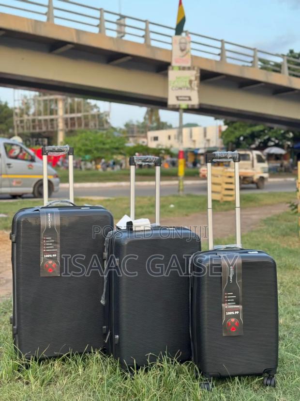 3set Trolling Unicross Anticrake Luggages · Photo 2