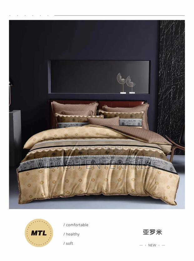 Soft Luxury Duvet Set ( 7 Pieces ) · Photo 2