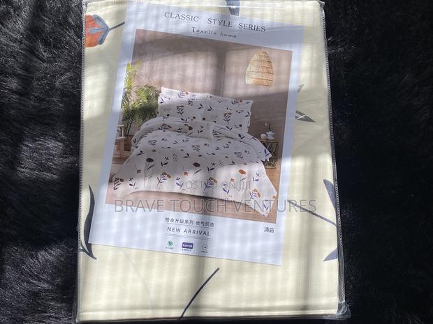 King Size 2 Bedsheet With 4 Pillow Case - 00116 · Photo 4