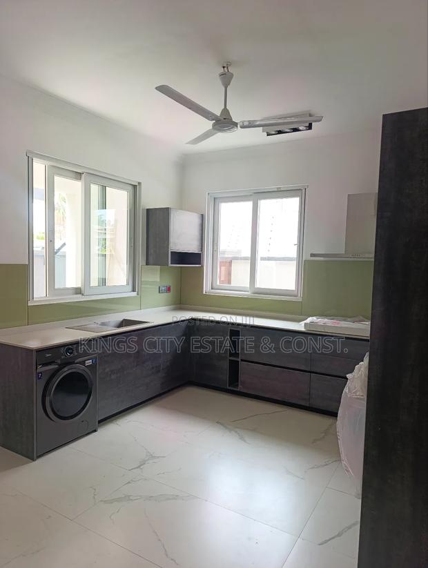 4bdrm House in Pres-Kuffour-Street, Dworwulu for rent photo 10