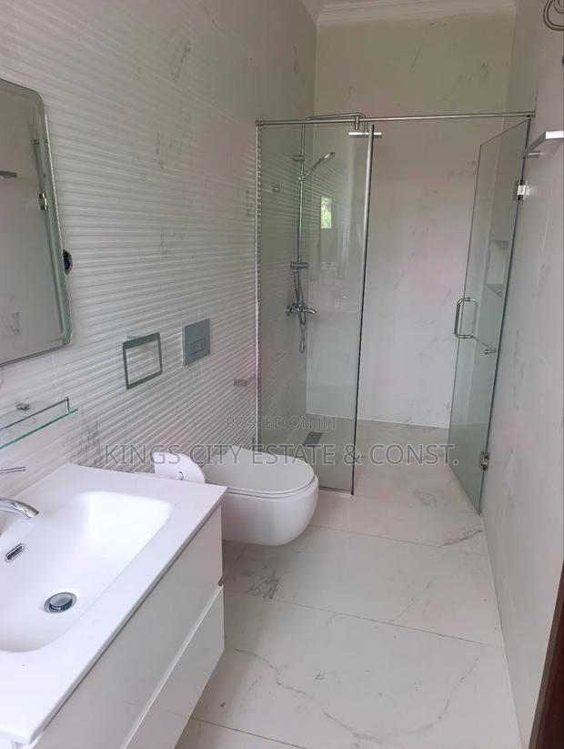 4bdrm House in Pres-Kuffour-Street, Dworwulu for rent photo 11