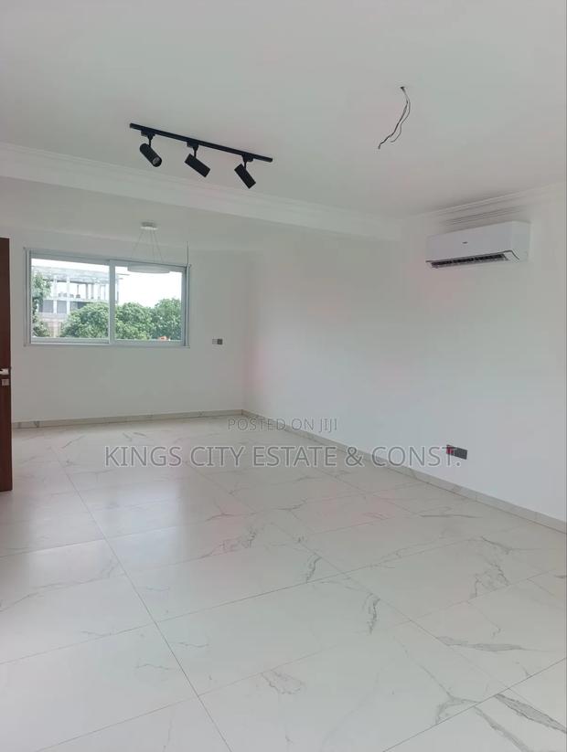 4bdrm House in Pres-Kuffour-Street, Dworwulu for rent photo 7