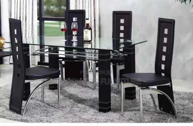 Luxurious 6 Seater Glass Dining