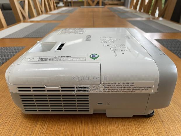 3500 Lumens Epson Projector From Uk (Free Delivery) photo 6