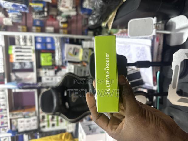 Universal Pocket Wifi and Power Bank photo 4