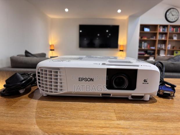 Epson Eb-X49 Projector 3600 Lumens in a Box From Uk (Free Delivery)