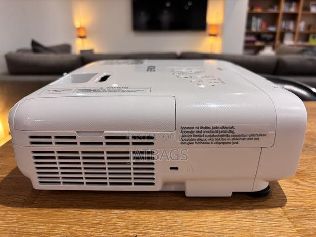 Epson Eb-X49 Projector 3600 Lumens in a Box From Uk (Free Delivery) photo 7