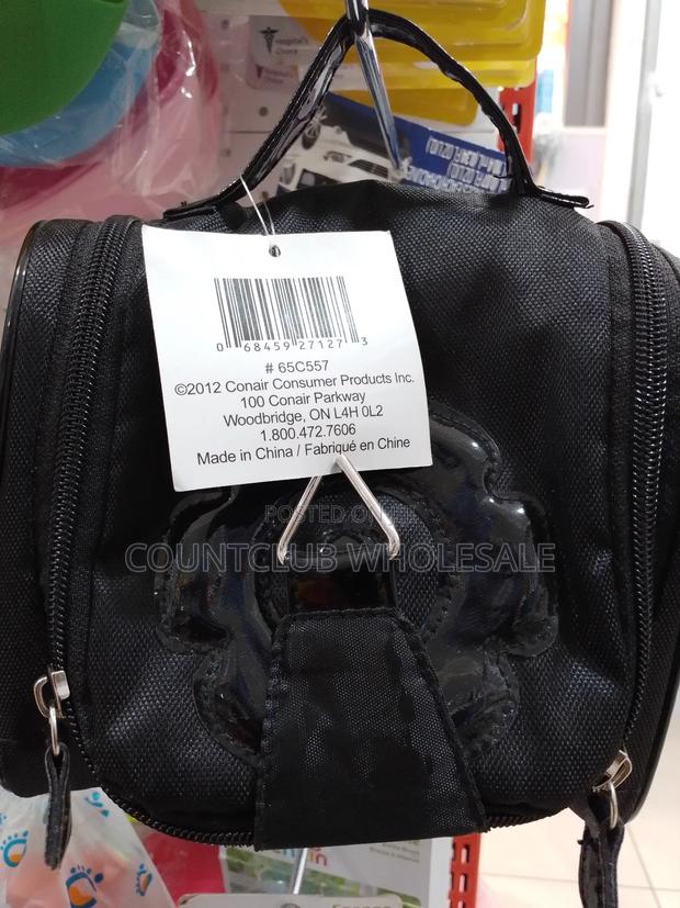 Cosmetics Bag · Photo 3