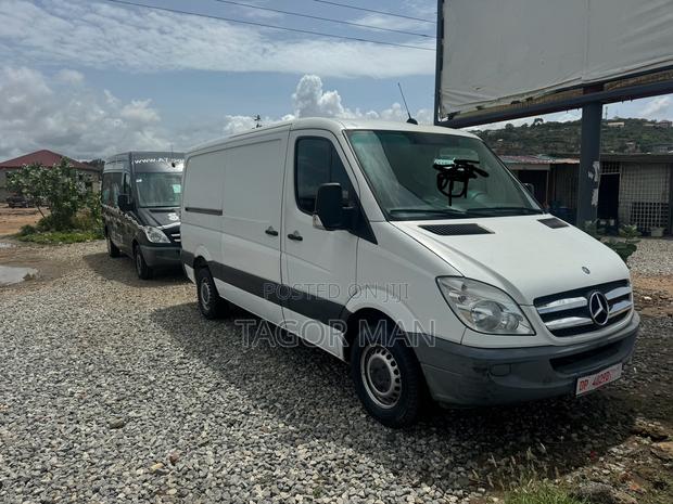 Mercedes-Benz Sprinter 2015 Black
