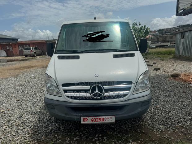 Mercedes-Benz Sprinter 2015 Black