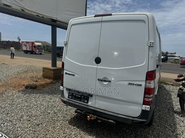 Mercedes-Benz Sprinter 2015 Black