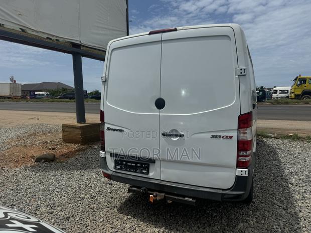 Mercedes-Benz Sprinter 2015 Black