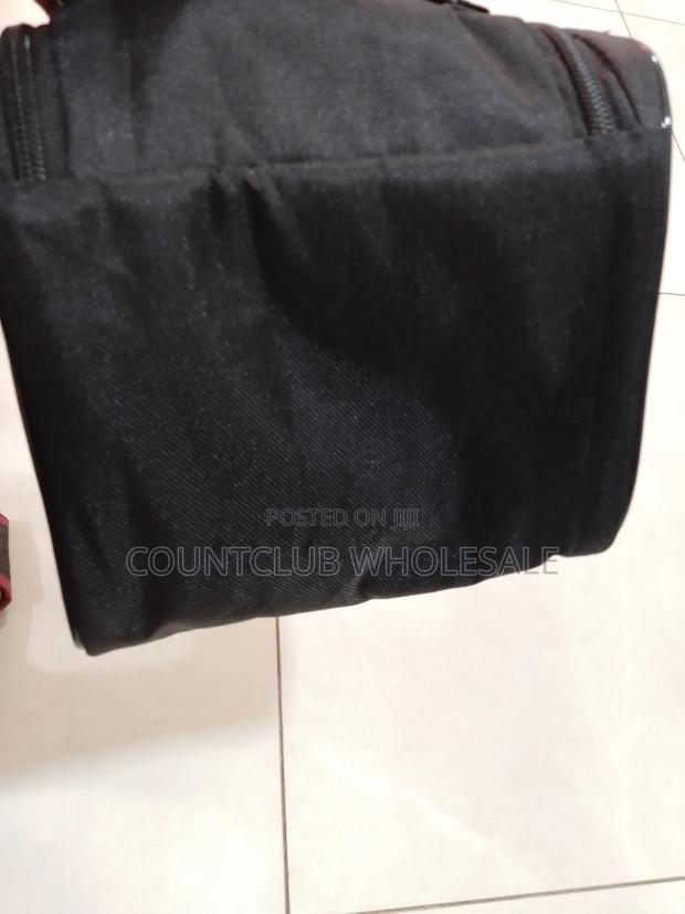 Cosmetics Bag · Photo 4