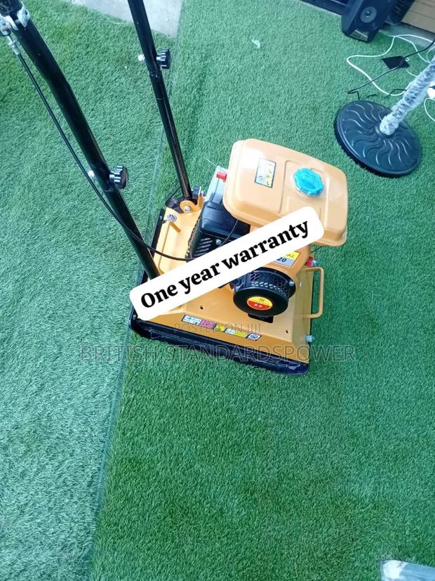 Highly Productive Plate Compactor · Photo 2