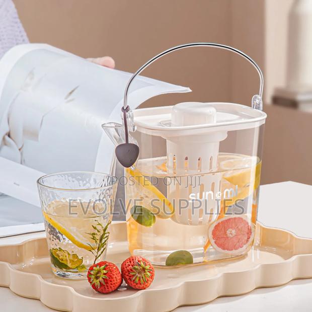 1200ml Plastic Pitcher With Handle