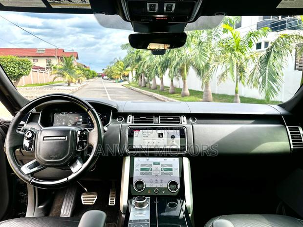 Land Rover Range Rover Vogue 2022 Black photo 4