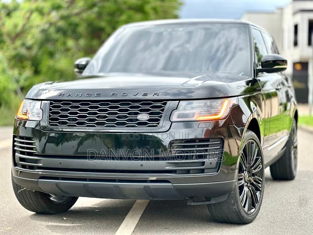 Land Rover Range Rover Vogue 2022 Black