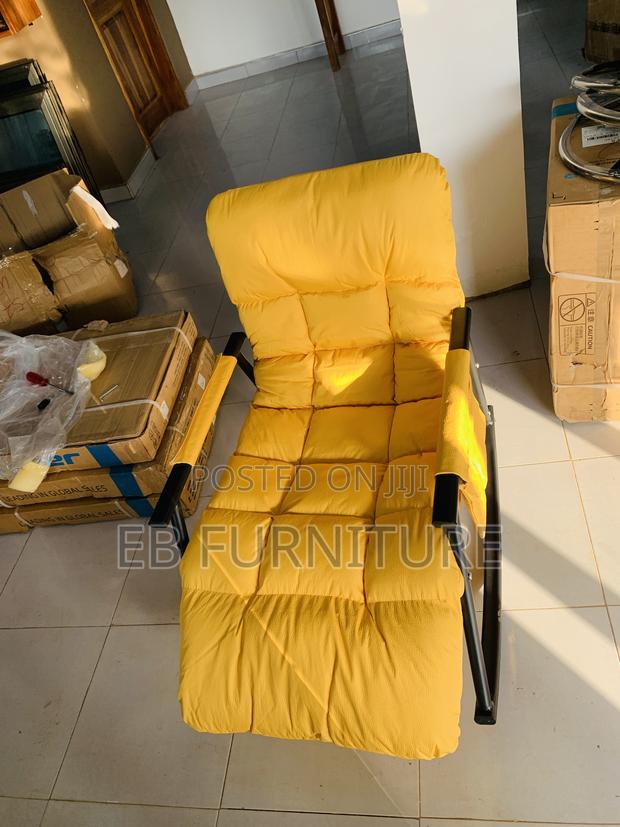 Relaxing Chair · Photo 3