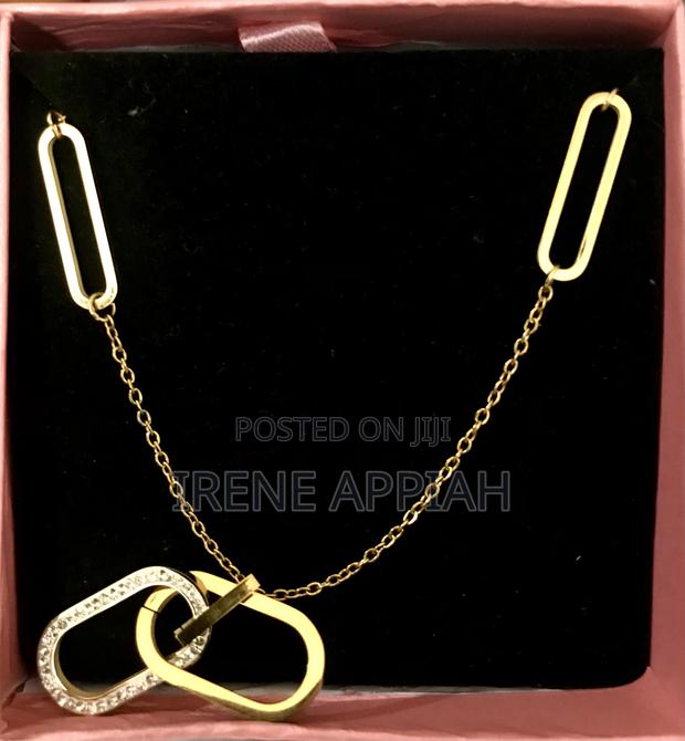 Long Necklaces · Photo 3