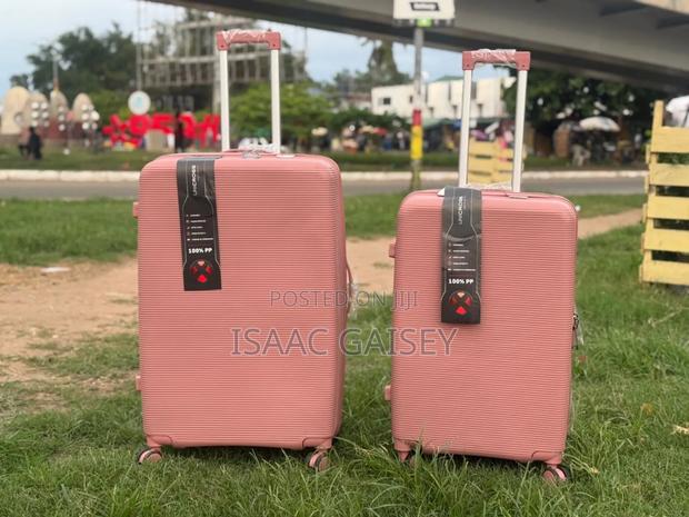 2set 29/24" Unicross Anticrake Luggages Large Medium Sizes · Photo 1