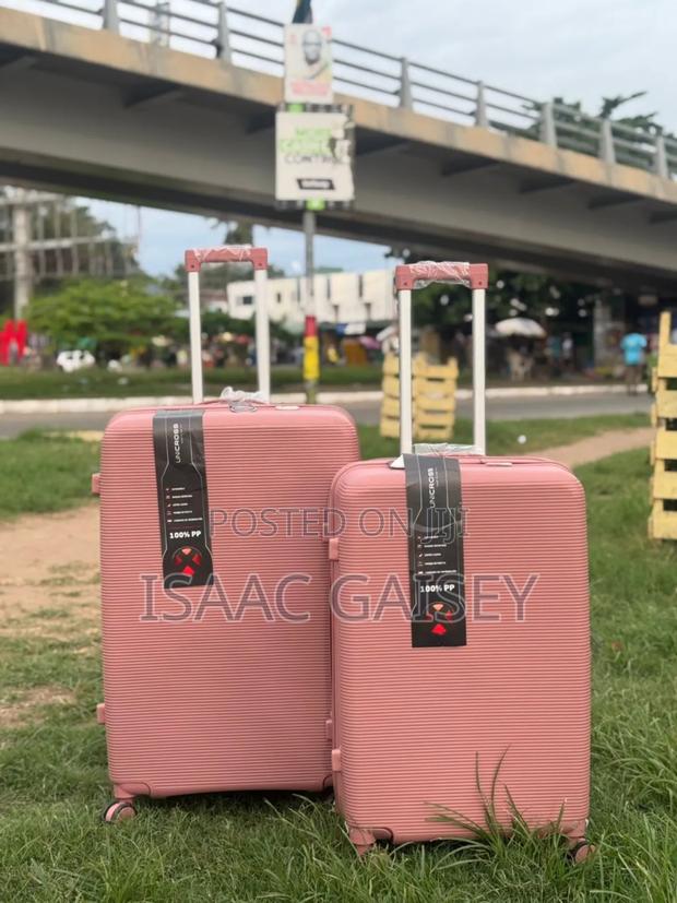 2set 29/24" Unicross Anticrake Luggages Large Medium Sizes · Photo 2