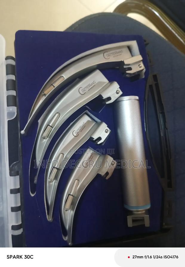 Laryngoscopy (4 Blades) · Photo 3