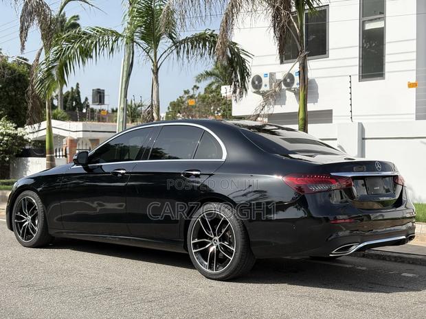 Mercedes-Benz E350 2020 Black · Photo 2