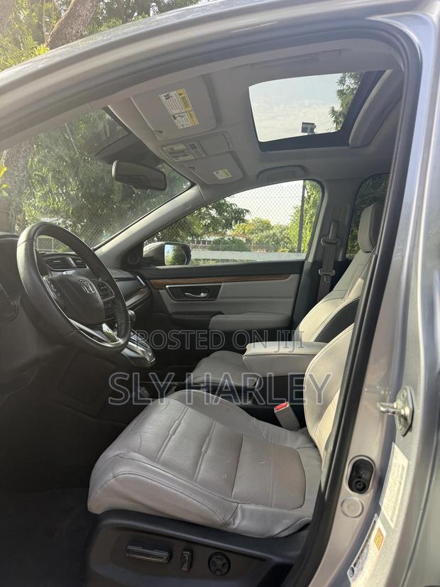 Honda CR-V EX-L FWD 2019 Silver photo 10