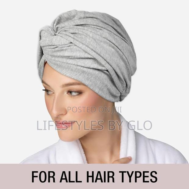 Evolve Frizz-free Hair Drying Tee · Photo 4