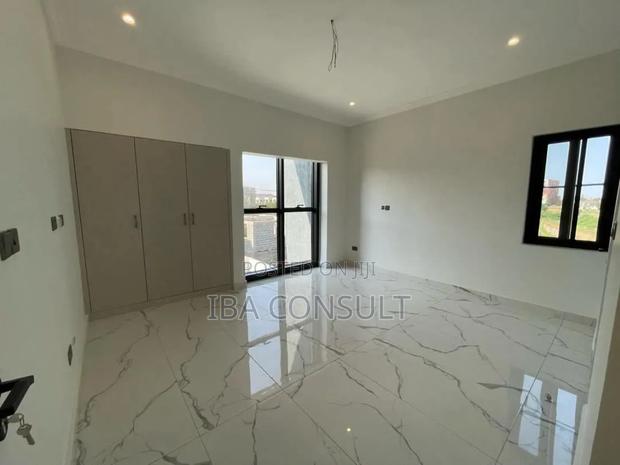 3bdrm Townhouse/Terrace In East Airport, Spintex For Sale